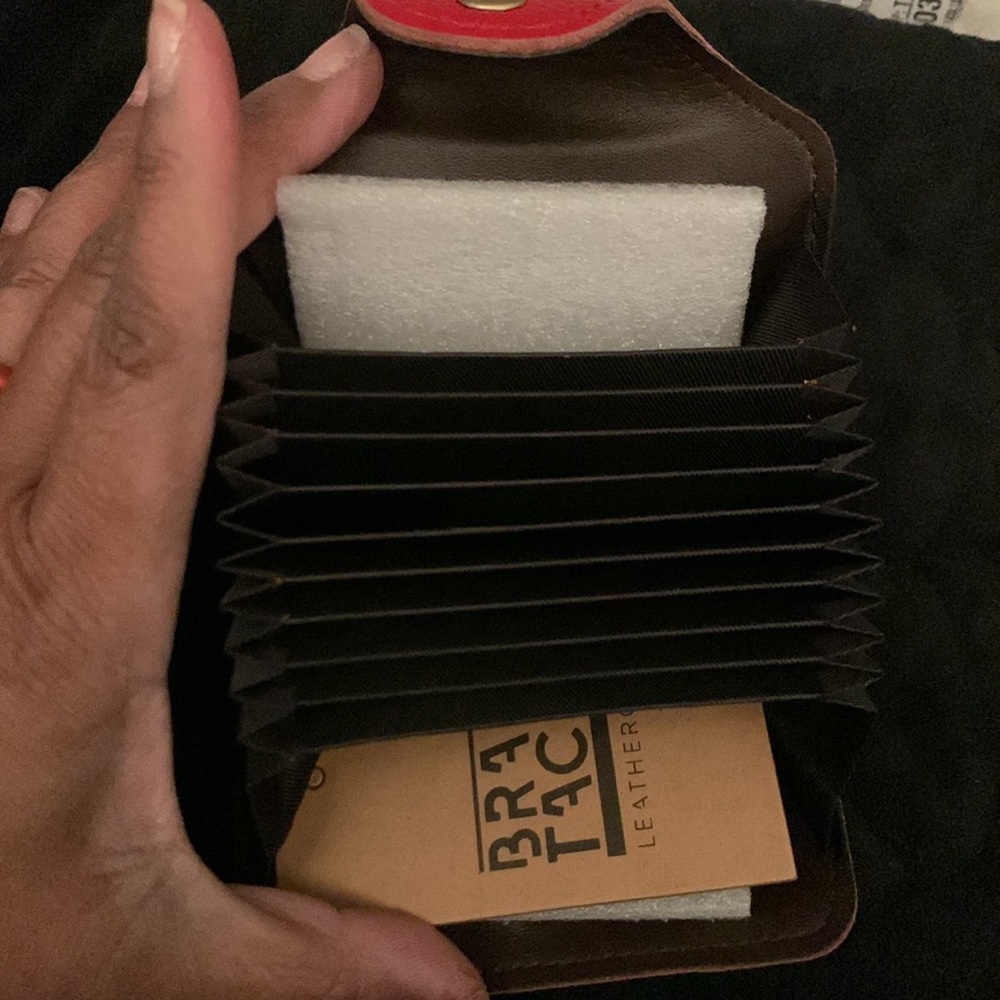 New leather credit card holder - Picture 3 of 7